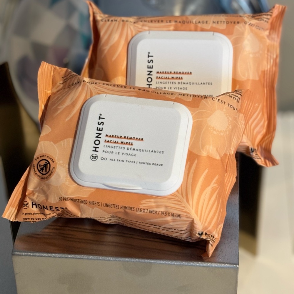 Honest Makeup Remover Wipes -2 packs